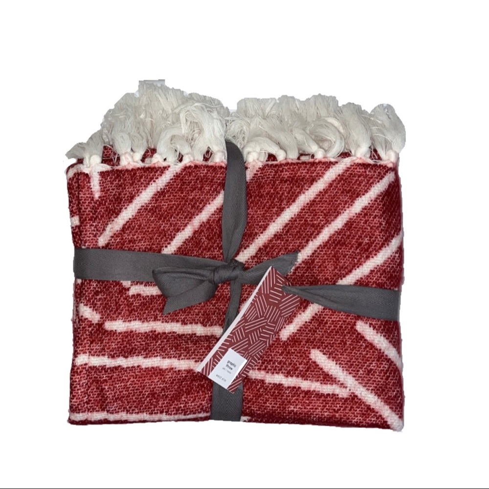 West Elm Red & White Line Pattern Fringe Knit Throw Blanket Size 50” x 60”